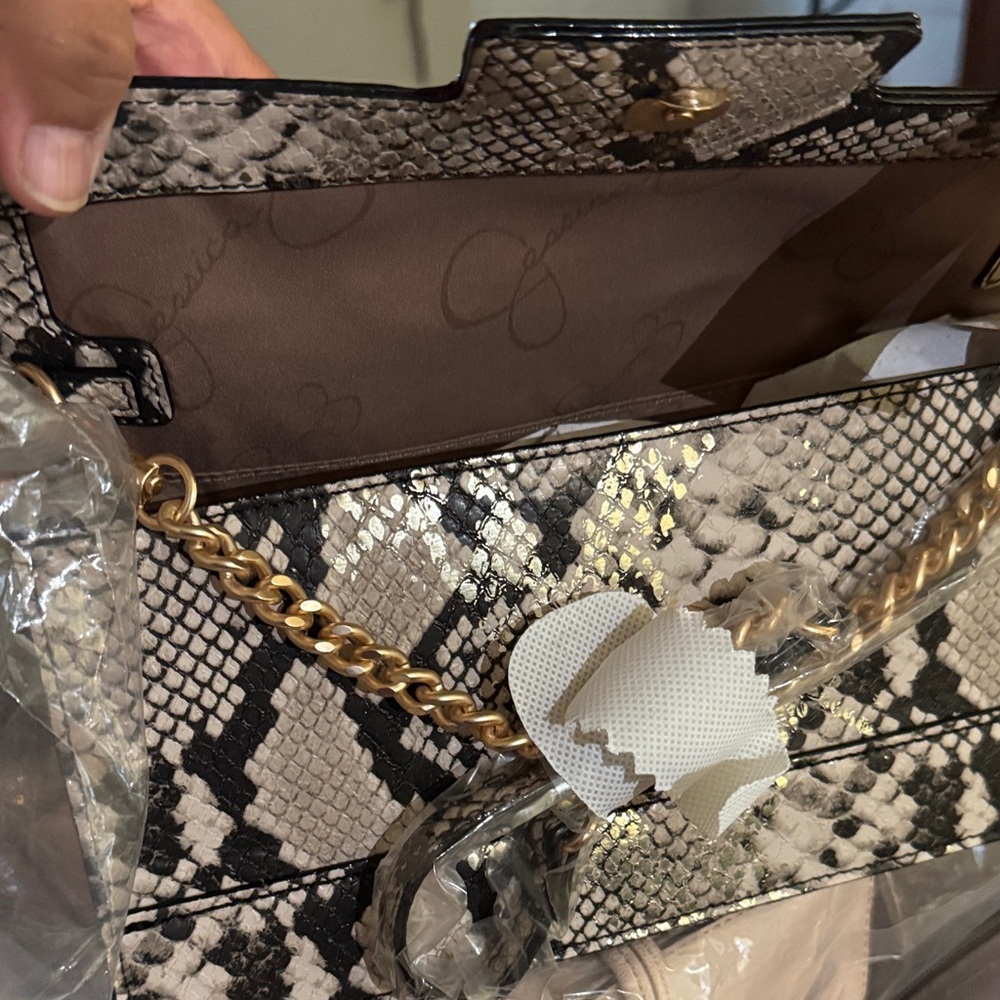 Jessica Simpson Black and Cream Snakeskin Shoulder Bag - Picture 5 of 5